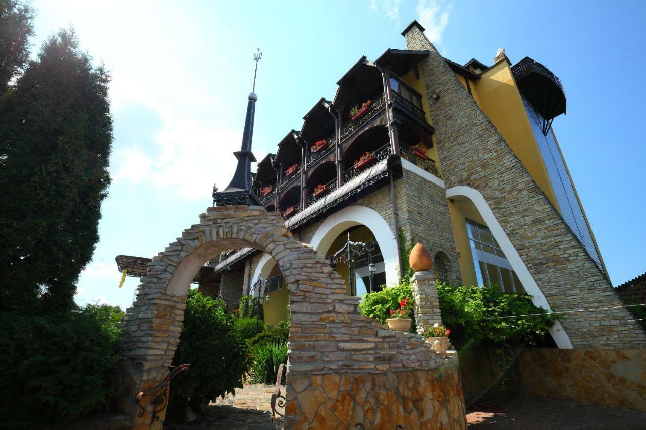 Medzhybozhskiy Zamok Trebukhovtsy Exterior photo